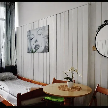 Puffa Hostel *