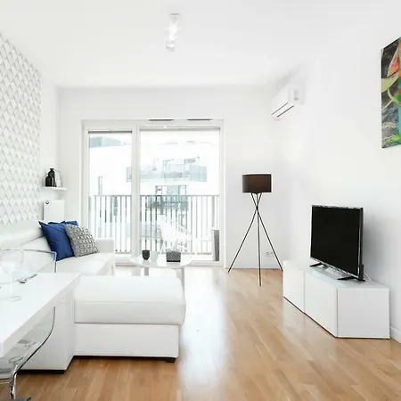Apartment A&d By Renters