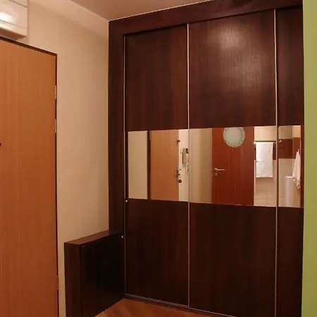 Szucha 公寓 *