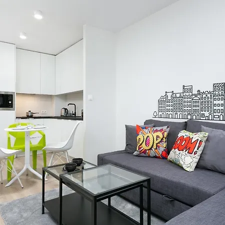 Center By Renters Apartman