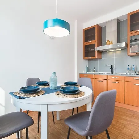 Rent Like - Piwna 49 *