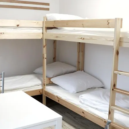 Hostel Sanera *