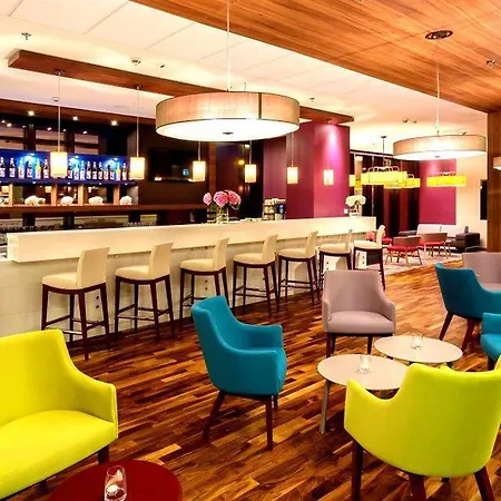 Hampton By Hilton Centre מלון 3*