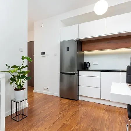 아파트 Royal Center Mennica By Renters 바르샤바