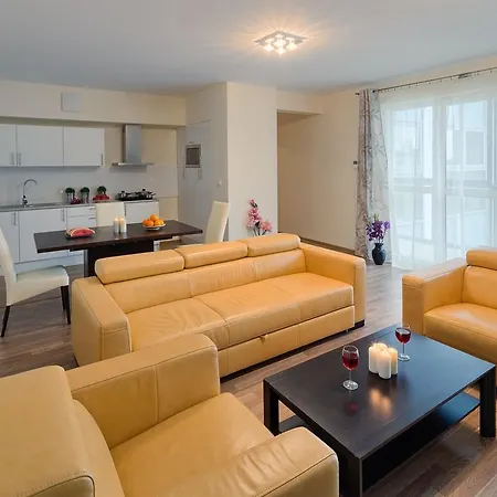 City Aparthotel Wola Hotel apartamentowy 3*