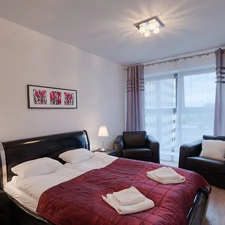 City Aparthotel Wola Hotel apartamentowy Warszawa