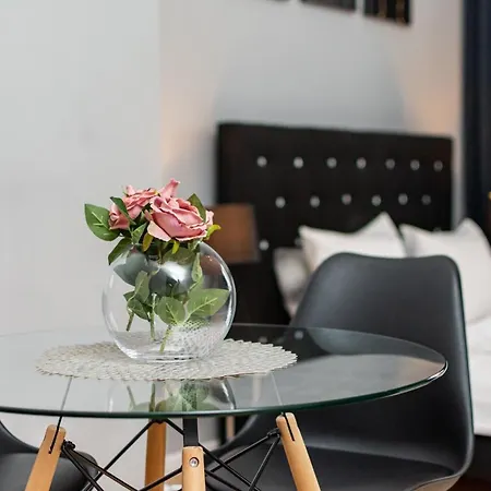 Apartment One By Your Freedom Warsaw
