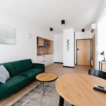 فندق Tulip Residences Targowa 3*
