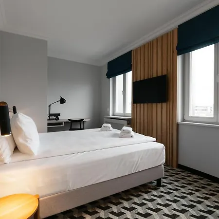 Tulip Residences Targowa 3*