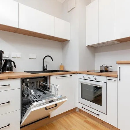 Arsenal Center By Renters *