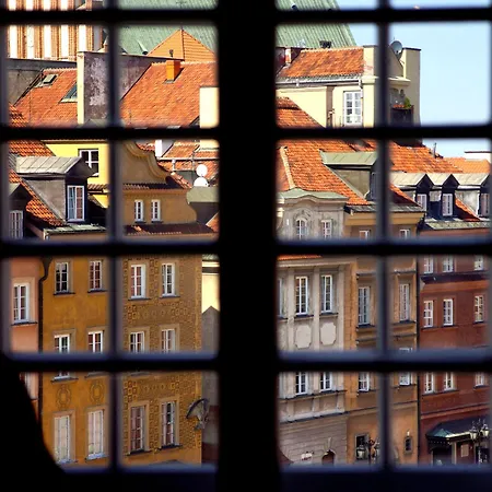 Bed & Breakfast Goscinne Dom Literatury Warsaw