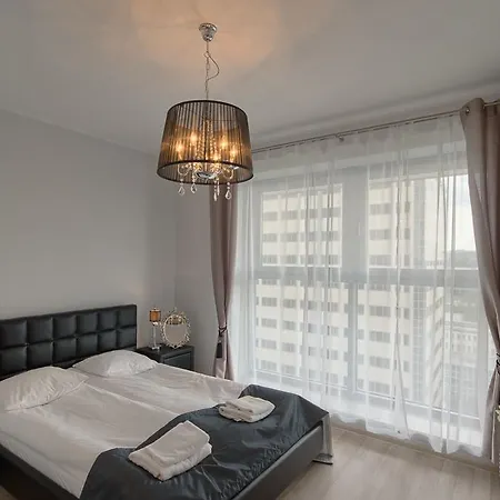 City Aparthotel Wola Hotel apartamentowy Warszawa