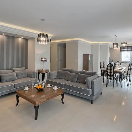 City Aparthotel Wola 3*
