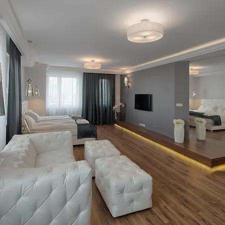 City Aparthotel Wola Hotel apartamentowy 3*