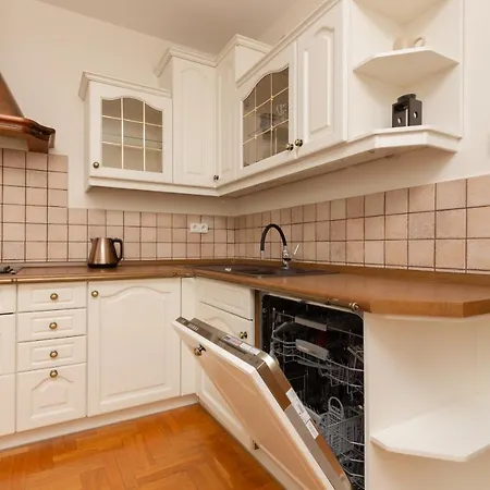 Apartment Aleja Jana Pawla Ii By Renters Warsaw