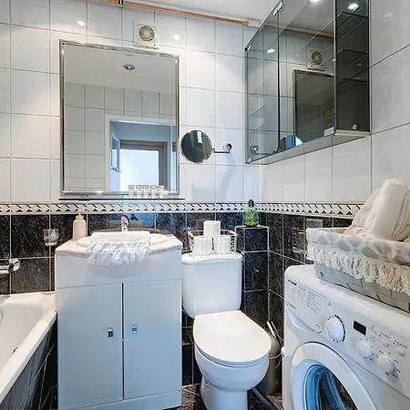 Apartment 2br Modzelewskiego 100 With Balcony *
