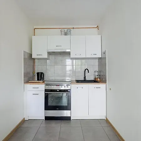 2br Modzelewskiego 100 With Balcony Apartment Warsaw