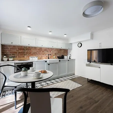 Apartament Good - Krakowskie Przedmieście 19 *