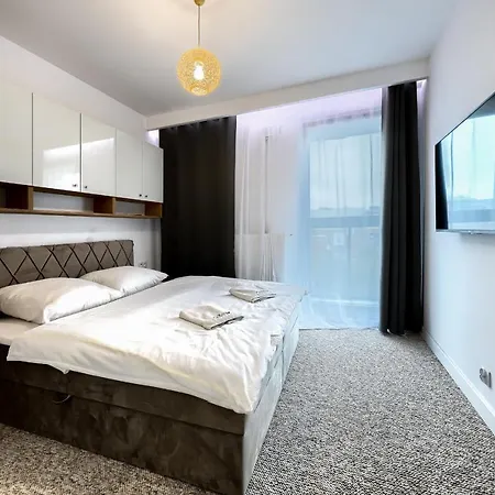 Wola Luxury Apartamento *