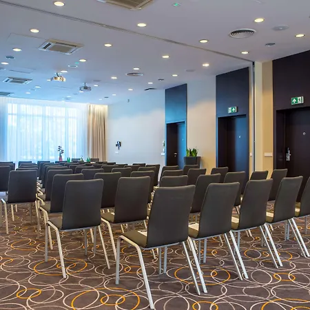 Hotel Radisson Blu Sobieski 4*