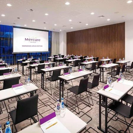 Mercure Ursus Station Отель