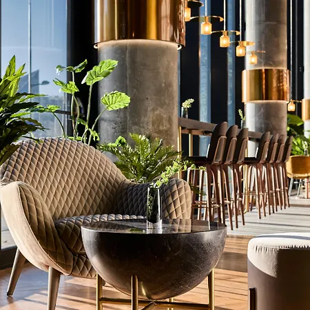 Crowne Plaza - - The Hub By Ihg Hotell