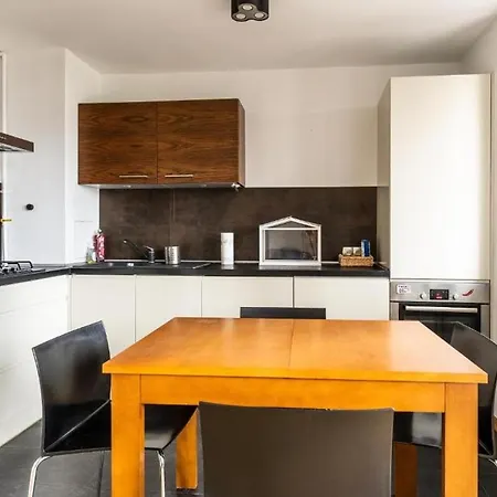 Golden Apartments - City Center - Twar44 Апартаменты