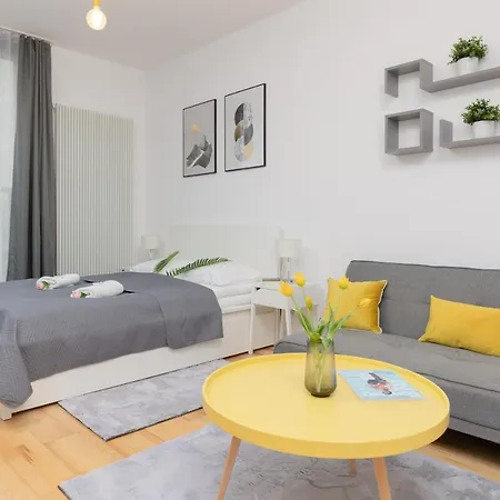 公寓 Wola Near Nocny Market By Renters
