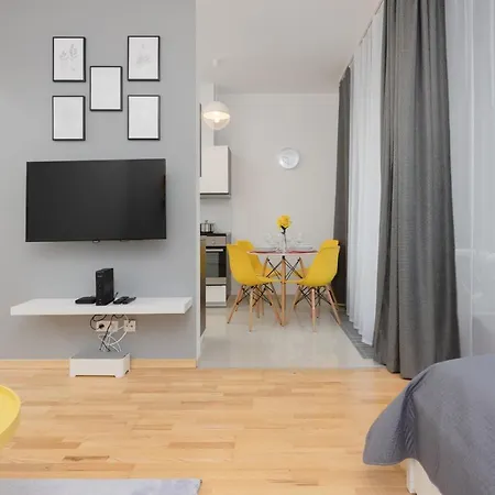 公寓 Wola Near Nocny Market By Renters *