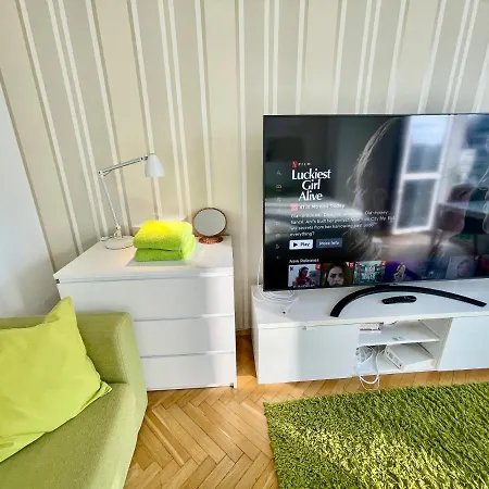 Super Rondo Onz Metro Nowe Wifi 300 Mb/s Aircondition Netflix Spotify ワルシャワ