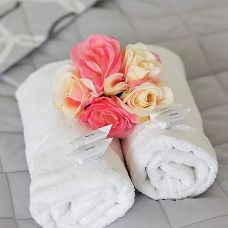 Metro Kabaty Lovely By Renters Daire *