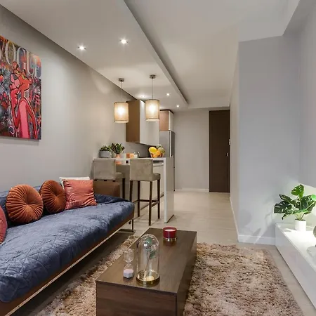 Luxury In Platinum Tower Daire