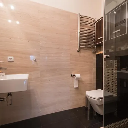 100 Sqm Wilanów Apartamento *