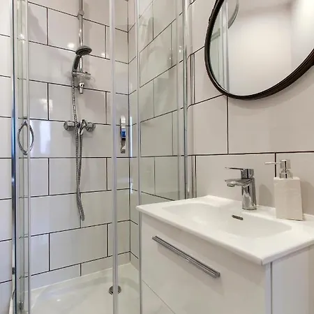 Apartament Unitapartaments Short Rent In By Metro Station Rondo Onz With 3bedrooms 23