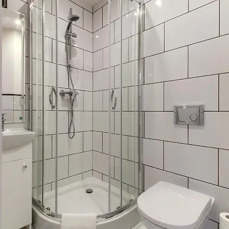 Unitapartaments Short Rent In By Metro Station Rondo Onz With 3bedrooms 23 Apartament Warszawa