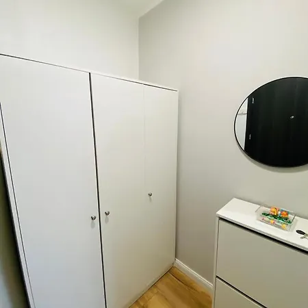 Bezagenta Mozart5 Studio Easy Access To City Wifi Warsaw