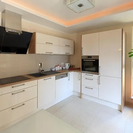 Hotel apartamentowy City Aparthotel Wola Warszawa