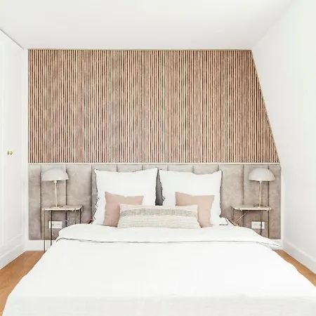 Frascati 1 Top Floor *