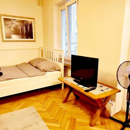 Apartment 40m2 Studio, Balcony, Wi-fi - Grazyny 5 M 2 Warsaw