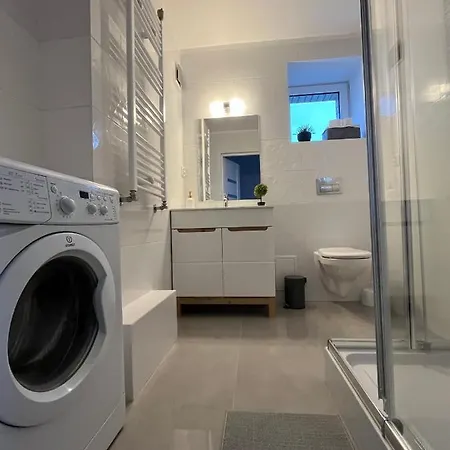 Inside Solec With Private Parking Apartament *