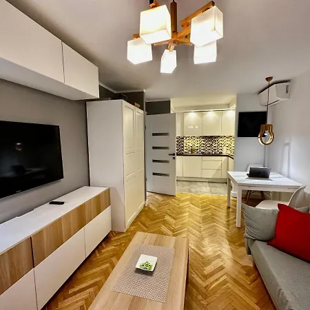 5 Air Condition Wifi 75'tv Netflix Hbo Appletv Apartmán *