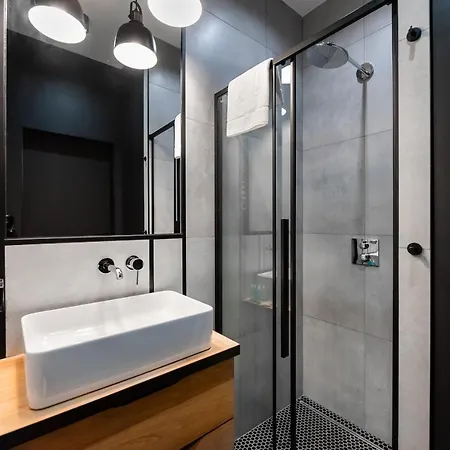 Browary Warszawskie Industrial Studio Apartment *