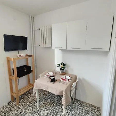 Super Central Flat With Balcony And View Of The Palace -50m From Marriott * Warschau