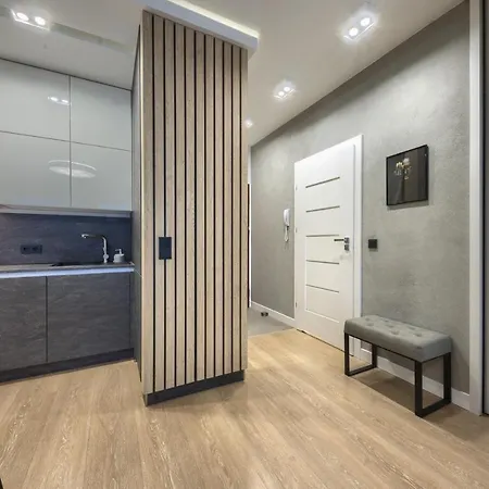 Wola Luxury Apartamento *