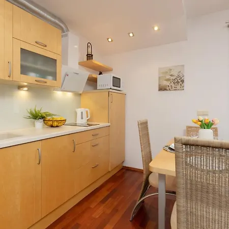 Quiet Bemowo House With Garden By Renters * Warszawa
