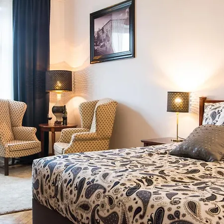 Pensión Halby Luxury Chmielna 73b