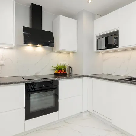 Turquoise Near The Royal Lazienki By Renters ורשה
