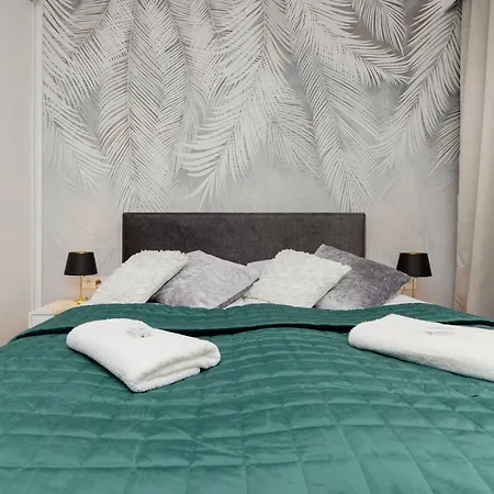 Turquoise Near The Royal Lazienki By Renters דירה *