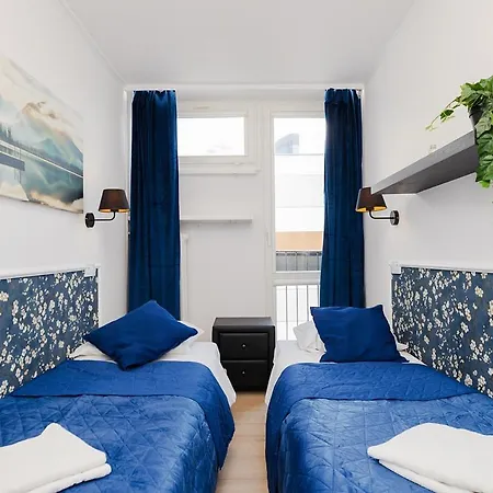 Unitapartaments Short Rent In By Metro Station Rondo Onz With 3bedrooms 23 Apartament Warszawa