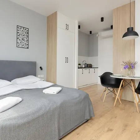 Wola Pet-friendly With Ac Slawinska By Renters 华沙